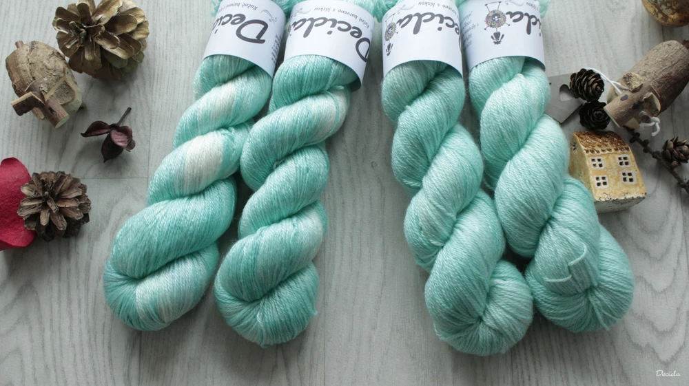 "Bright Agua" Merino/tencel 333m