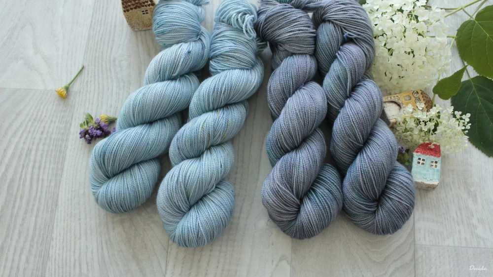 "Nubes de sueño" - 80% merino 10% kašmír 10% nylon 365m/100g