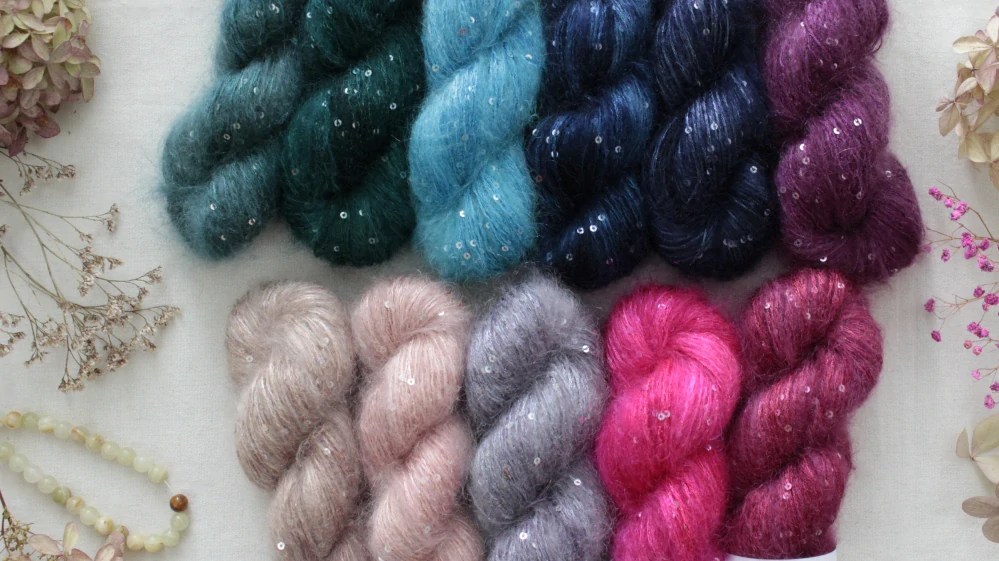 "Shitake 4" - 34% superkid mohér 11% hedvábí 41% nylon 14% polyester 195m/50g