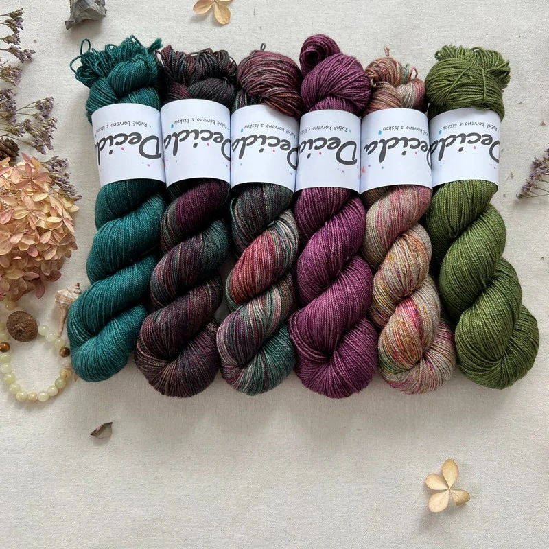 "Šumění lesa" -  60% merino sw 20% hedvábí 20% yak 366m