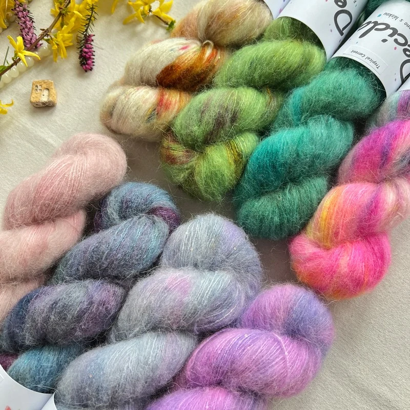 "Violet Drift 2"- 64% baby alpaka 3% merino 10% flitry 23% hedvábí 400m/50g