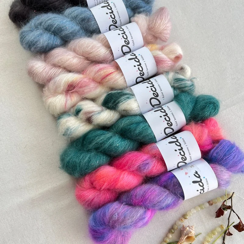 "Cherry pop 7" 64% superkid mohér 3% merino 10% flitry 23% hedvábí 400m/50g