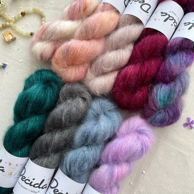 "Sonnet Mist" 64% superkid mohér 3% merino 10% flitry 23% hedvábí 400m/50g