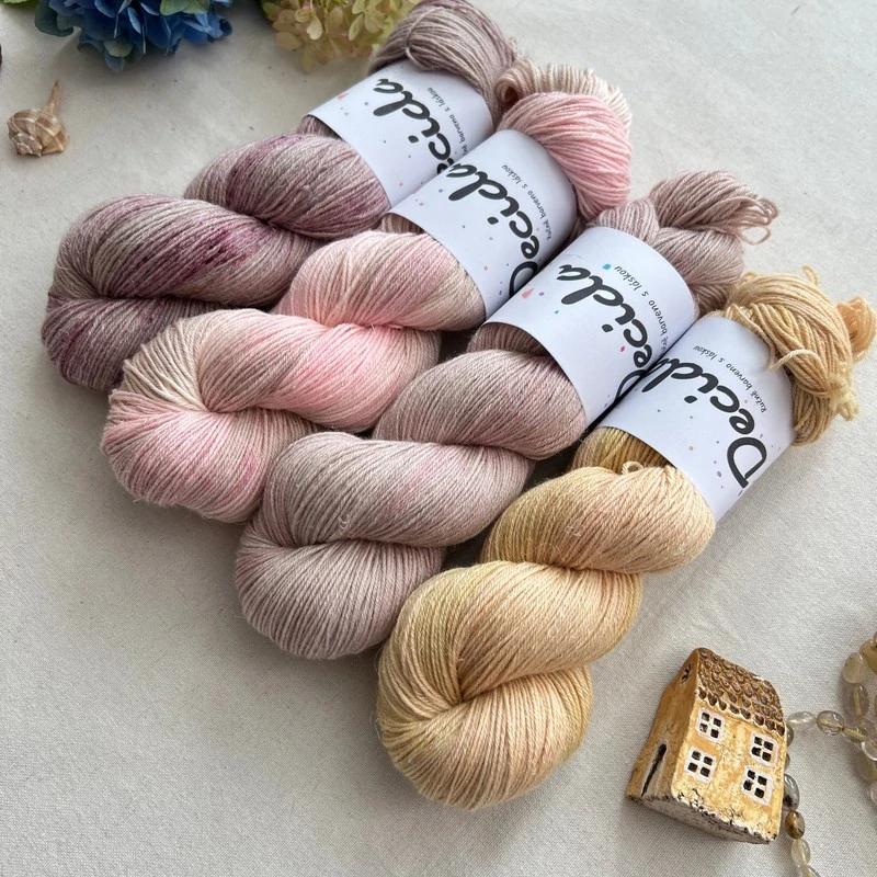 "Dune Whisper" 60% merino 20% hedvábí 20% len 400m 