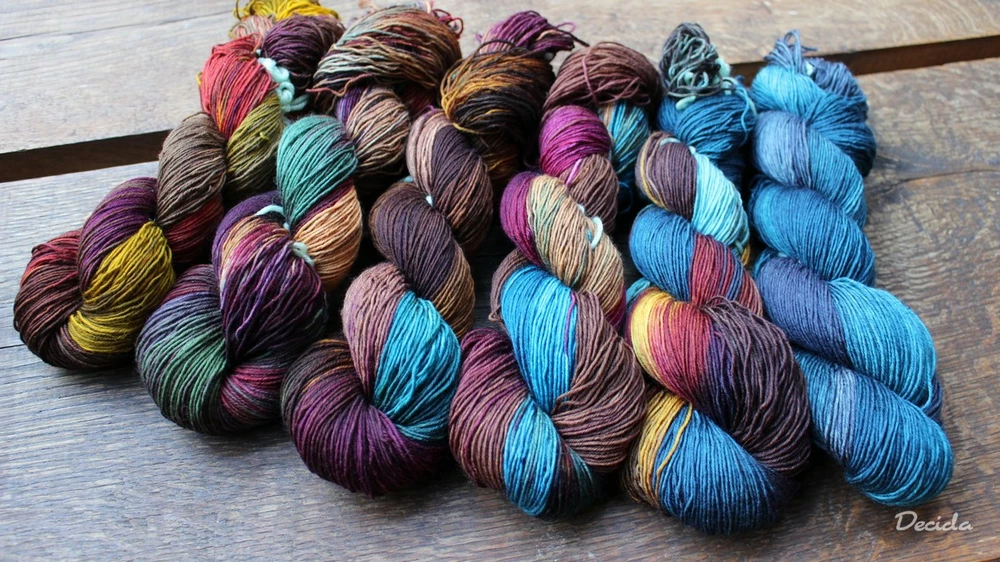 "Burgunda, hnědá a petrolej" extra MERINO se sw 3mm