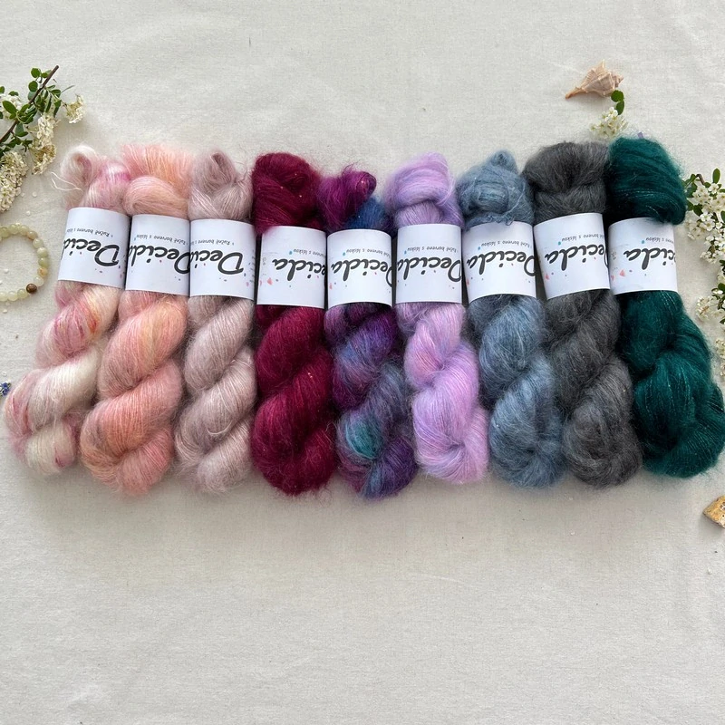 "Sonnet Mist" 64% superkid mohér 3% merino 10% flitry 23% hedvábí 400m/50g