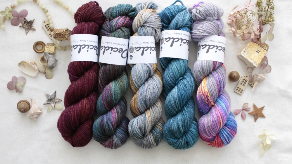 "Celebration" Aran merino sw 166m/100g